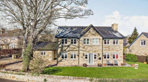 Alnside Lodge near Alnmouth with hot tub